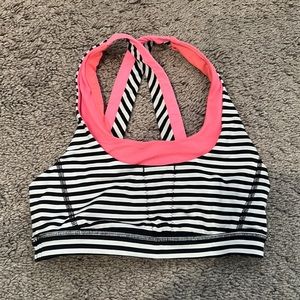 Lululemon Run On bra with pockets!